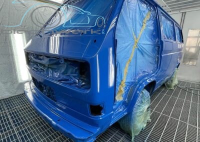 VW Bus Komplettlackierung blau uni